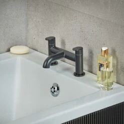 Hansgrohe Vernis Blend Bathroom Bath Mixer Tap Twin Lever Modern Curved Black -Bathroom Supplies Store 48218327 3